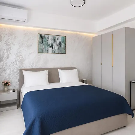 Casa Irina 2mai 게스트하우스 4*
