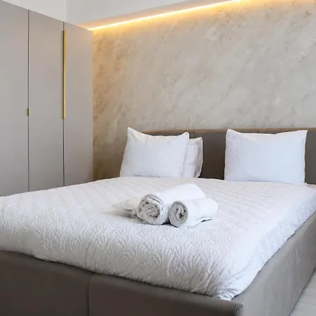 Casa Irina 2mai 게스트하우스 4*